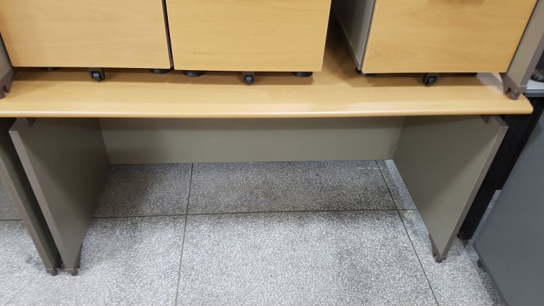 직원용 탑형책상